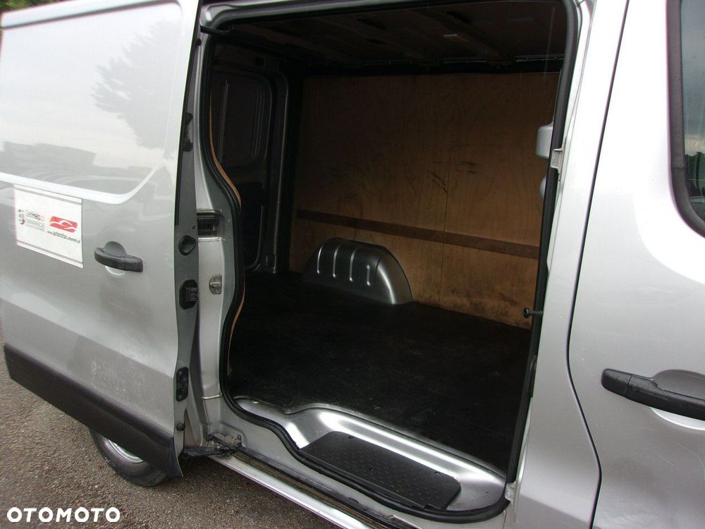Opel Vivaro - 18