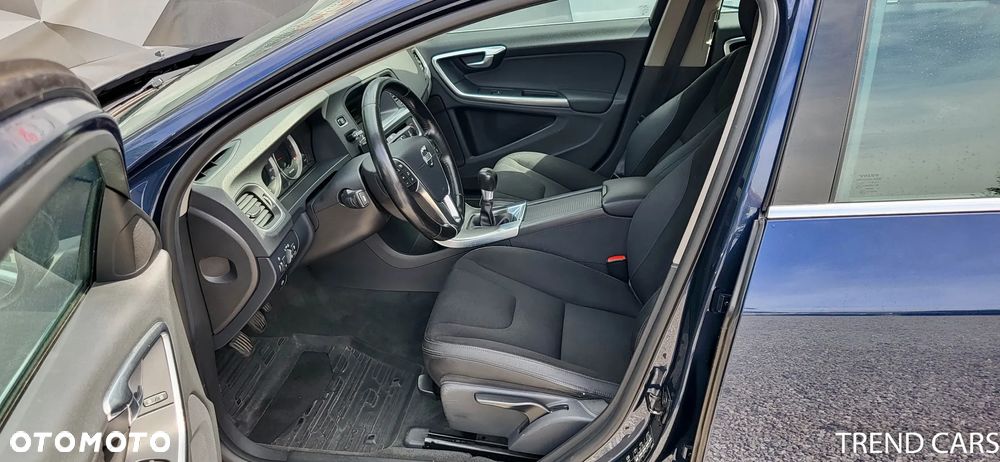 Volvo S60 D2 Momentum - 16