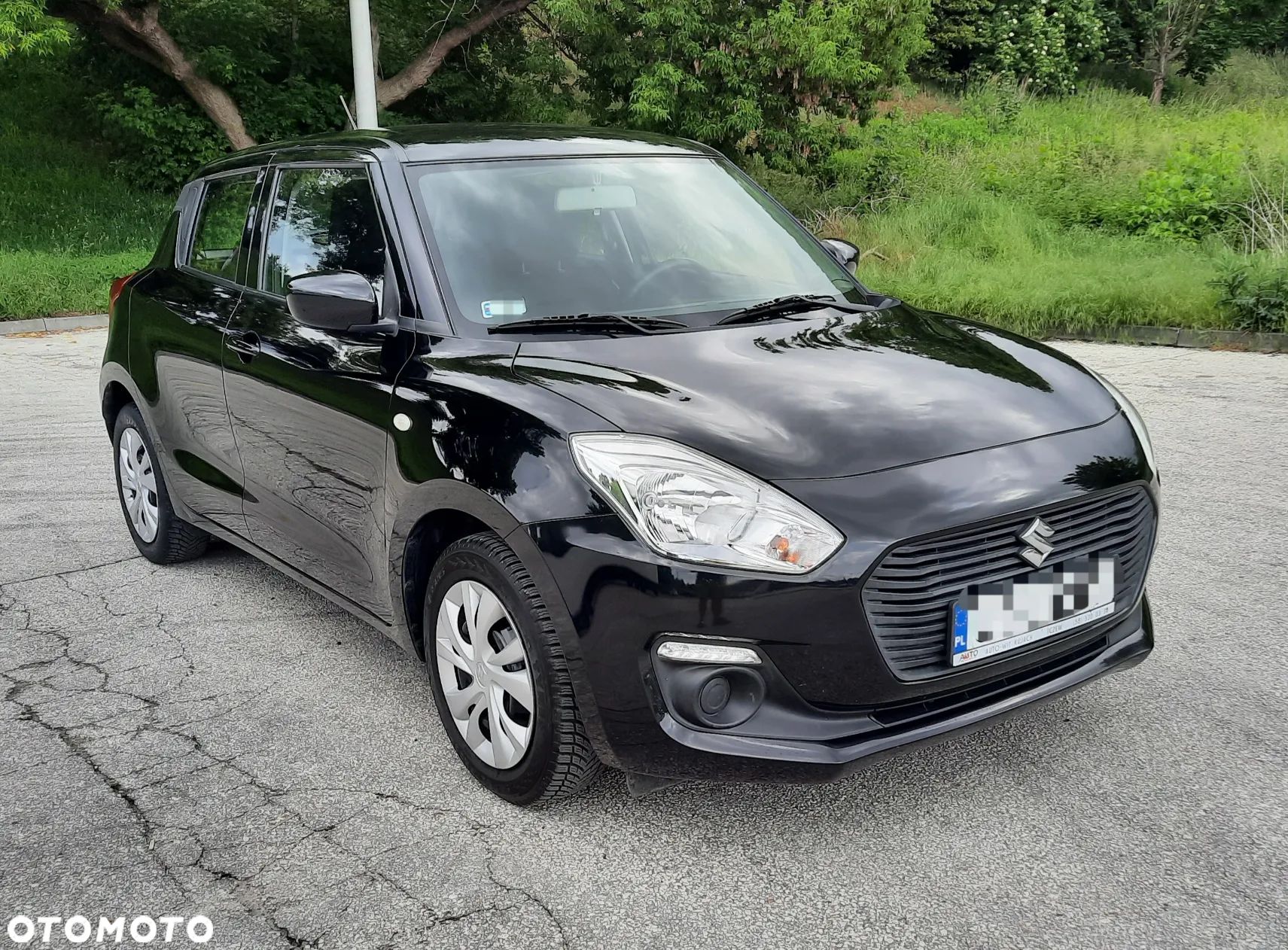 Suzuki Swift 1.2 Premium Plus - 1