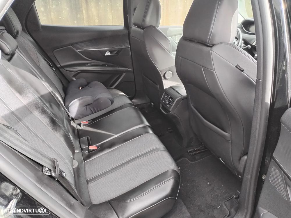 Peugeot 3008 1.5 BlueHDi Allure EAT8 - 10