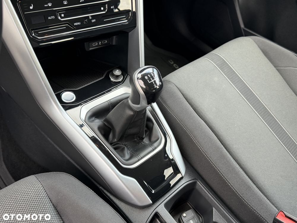 Volkswagen T-Roc 1.5 TSI Style - 26