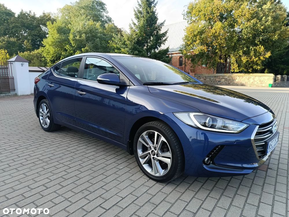 Hyundai Elantra - 2
