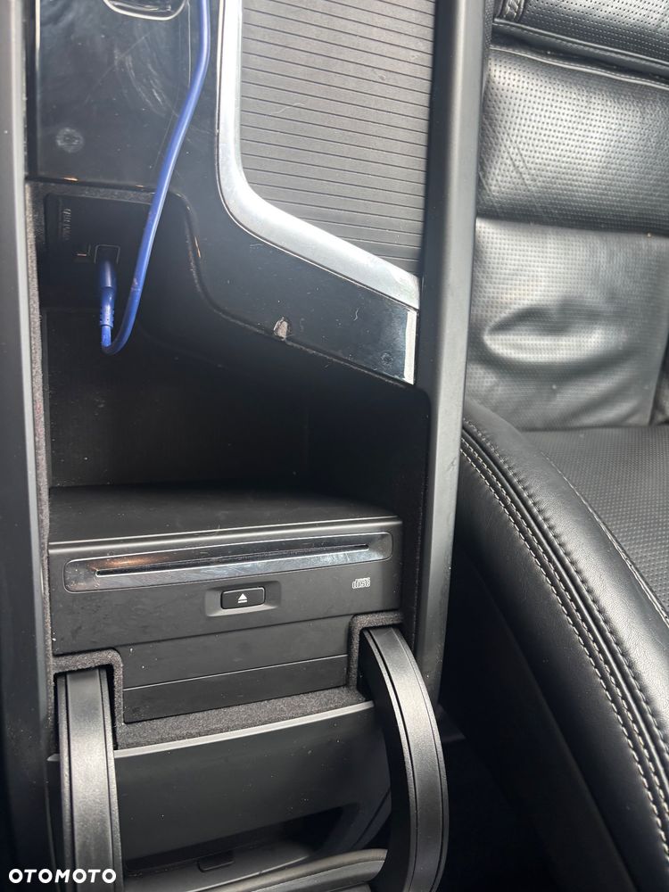 Volvo V90 D5 AWD Momentum - 24