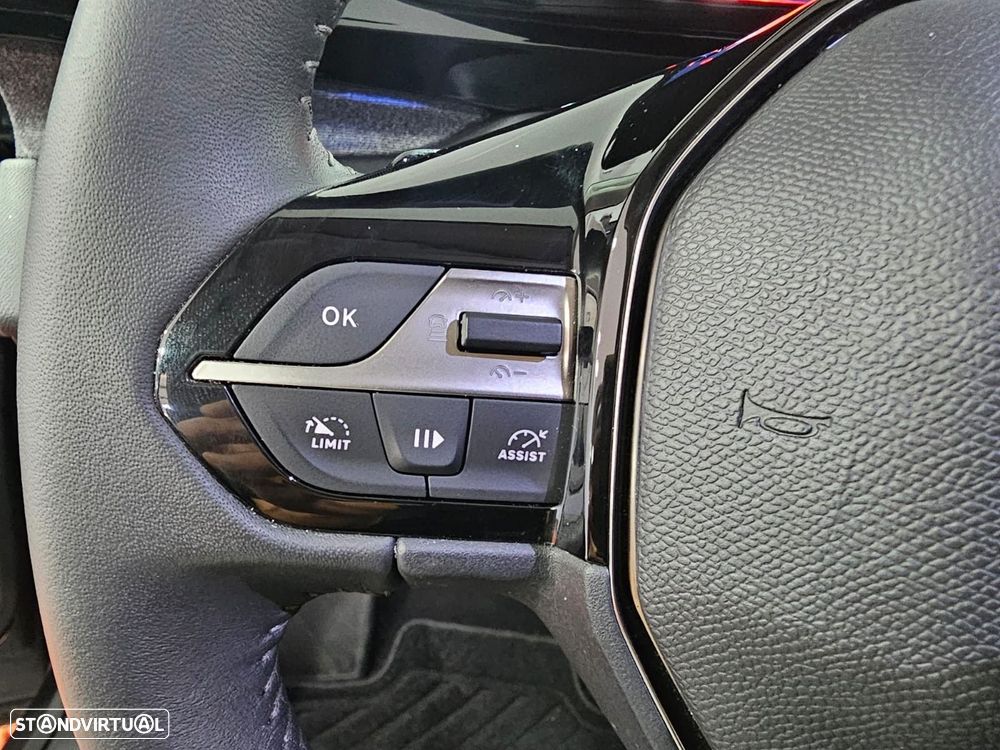 Peugeot 408 1.2 PureTech Allure EAT8 - 16