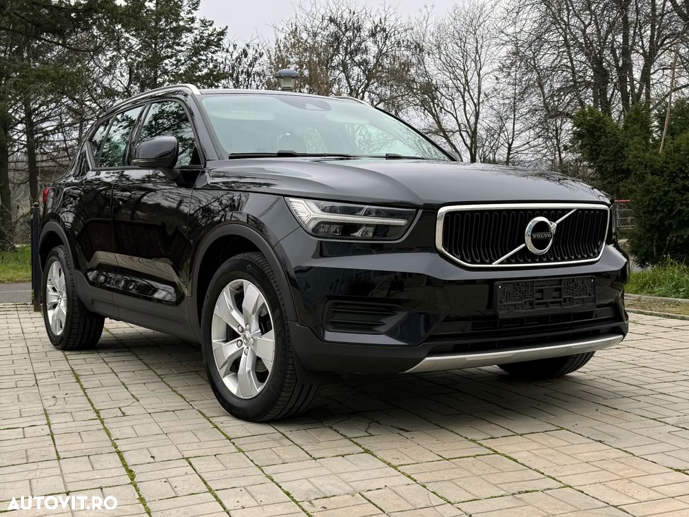 Volvo XC 40 T2 AT8 Momentum - 1