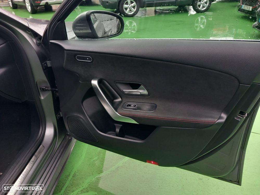 Mercedes-Benz A 180 d AMG Line - 10