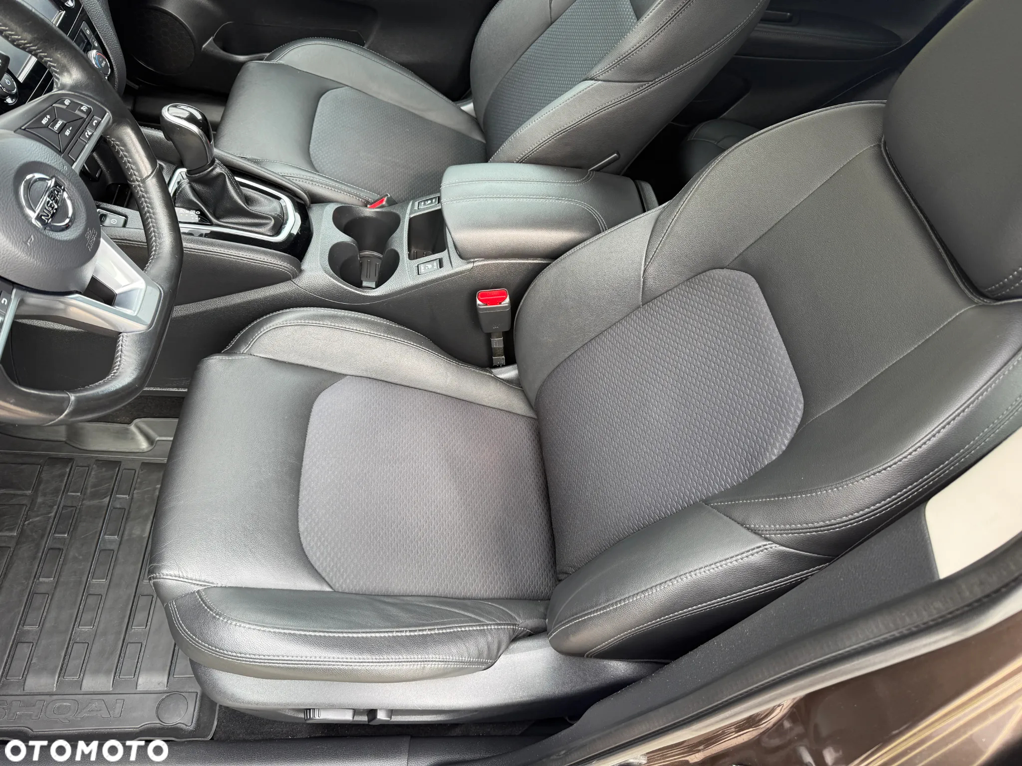 Nissan Qashqai 1.2 DIG-T Xtronic TEKNA+ - 21