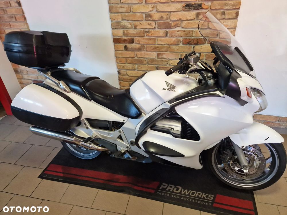 Honda ST - 4
