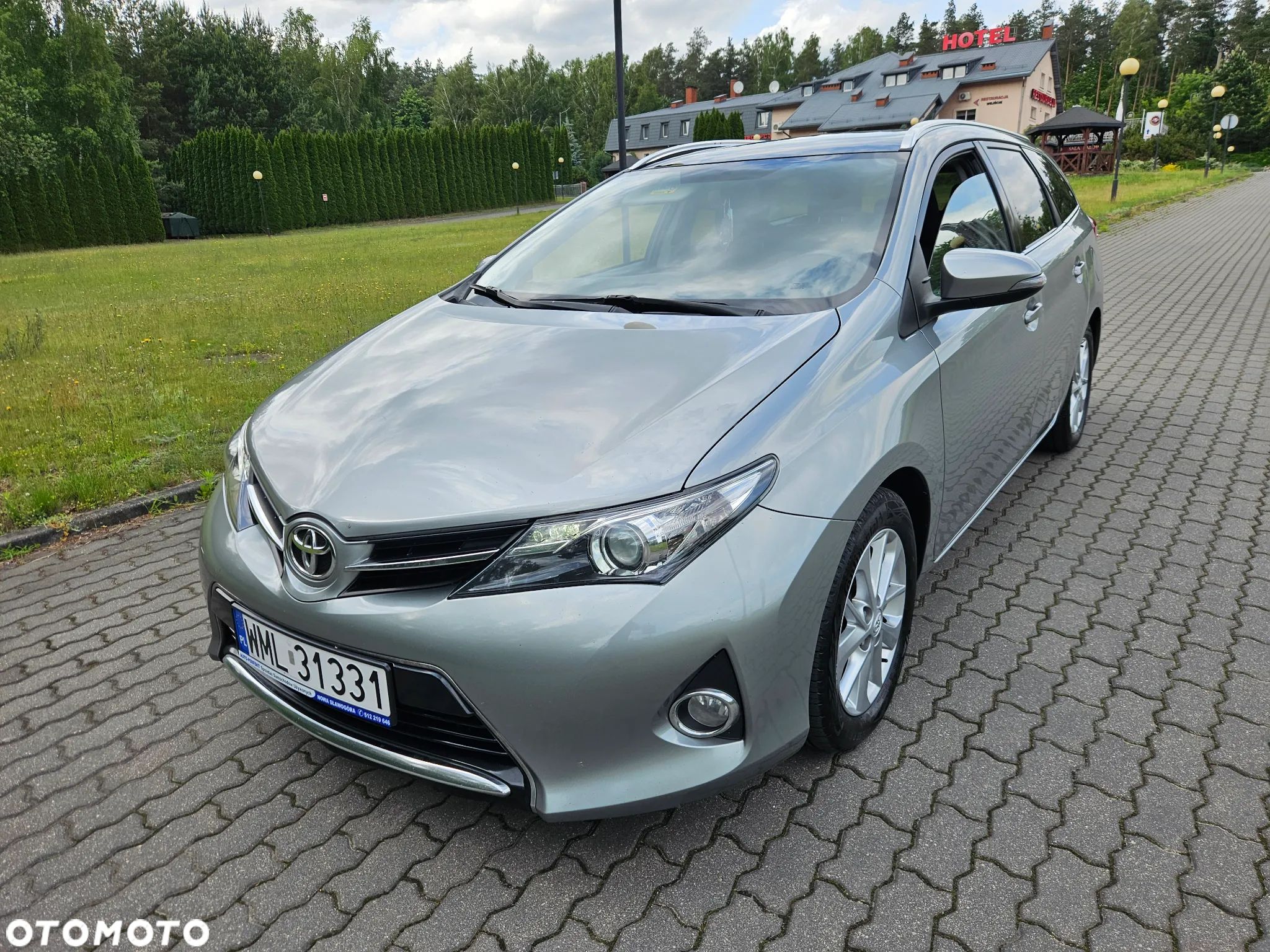 Toyota Auris 1.6 Premium - 1