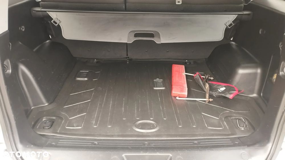 Mitsubishi Outlander 2.4 4WD Inform - 37