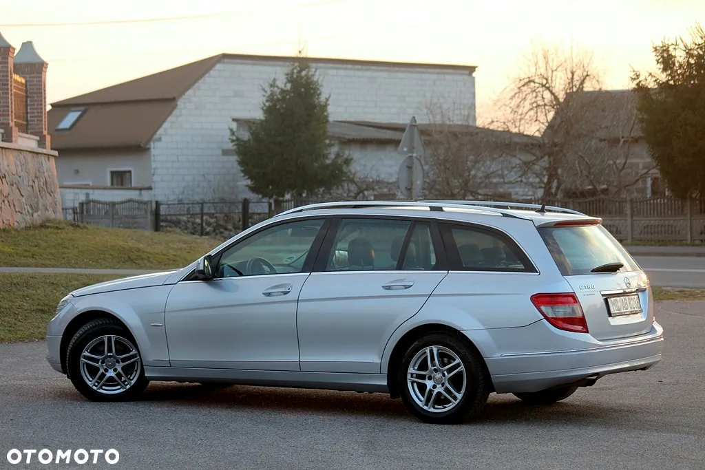 Mercedes-Benz Klasa C 180 T Kompressor Automatik Avantgarde - 24