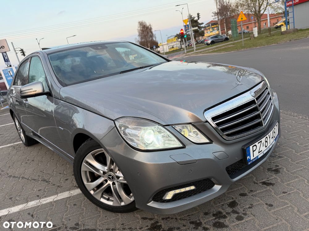 Mercedes-Benz Klasa E 200 CGI BlueEffICIENCY Avantgarde - 19