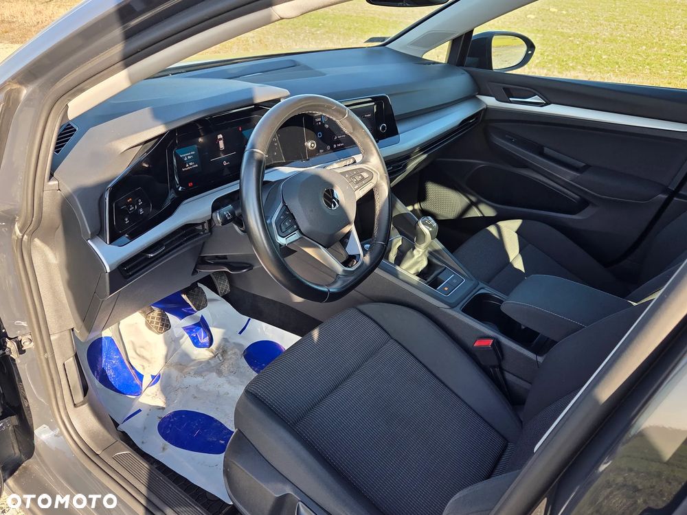 Volkswagen Golf - 11