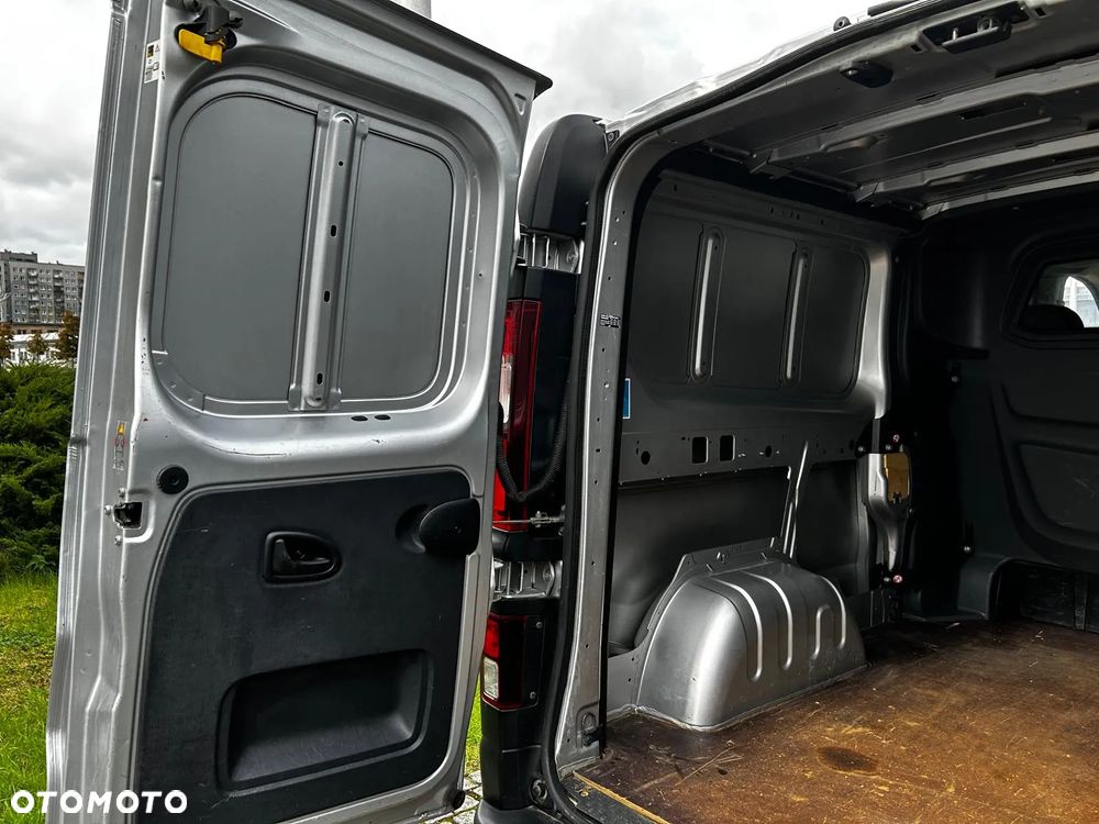 Renault Trafic - 14
