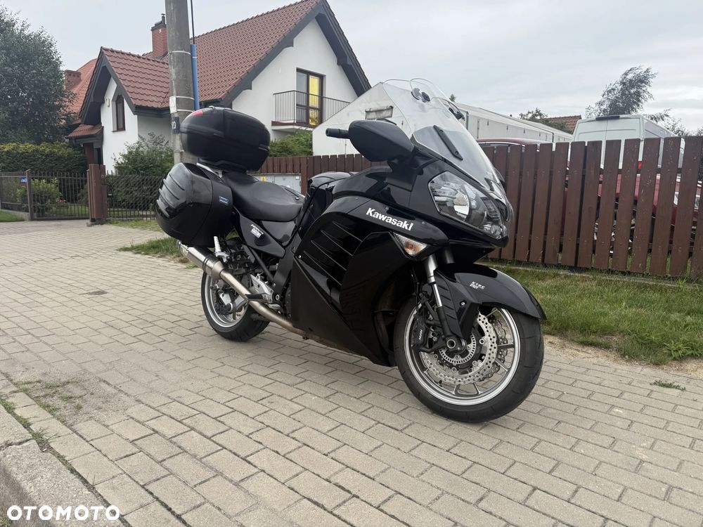 Kawasaki GTR - 5