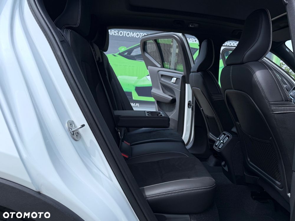 Volvo XC 40 B4 B AWD DKG RDesign - 26