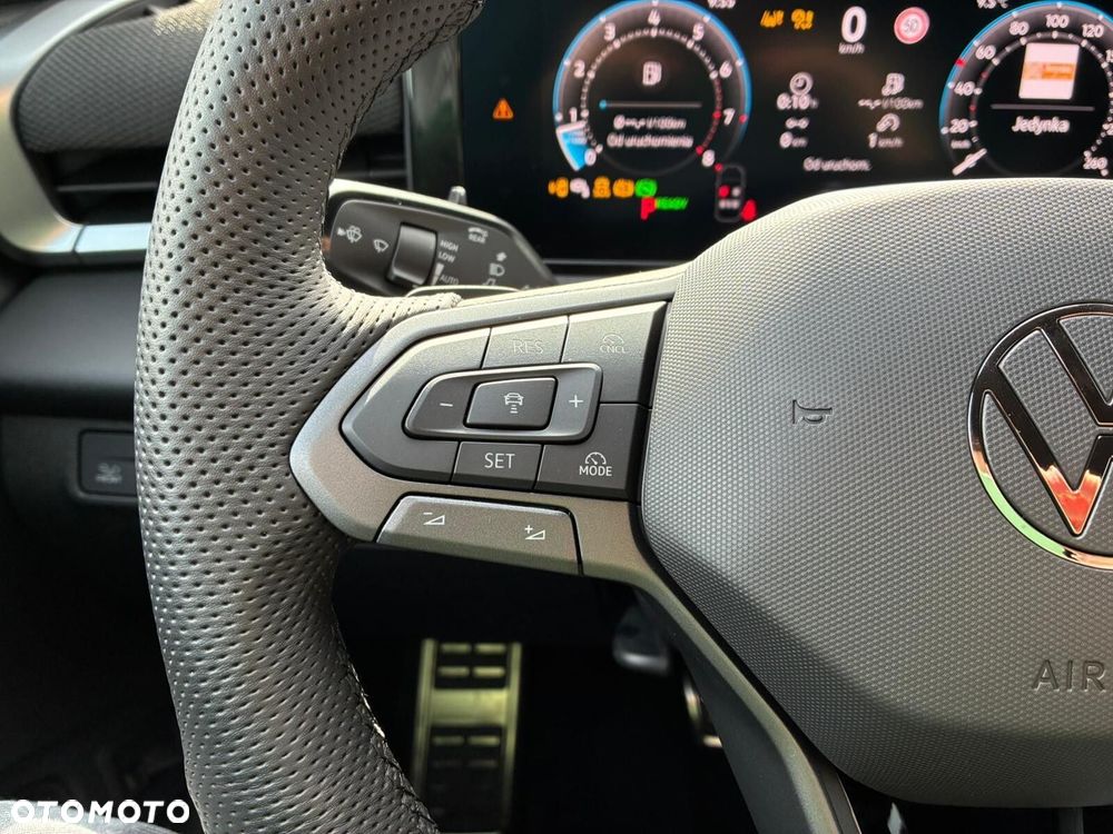 Volkswagen T-Roc - 10