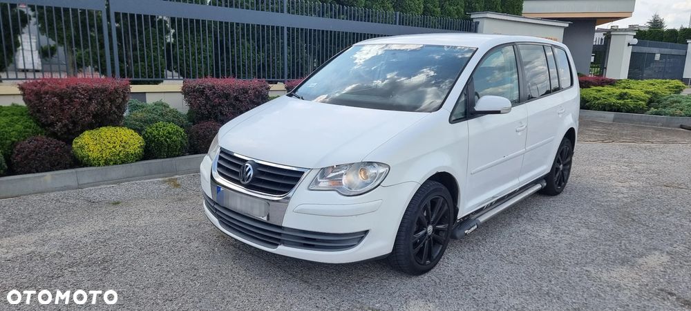 Volkswagen Touran - 3