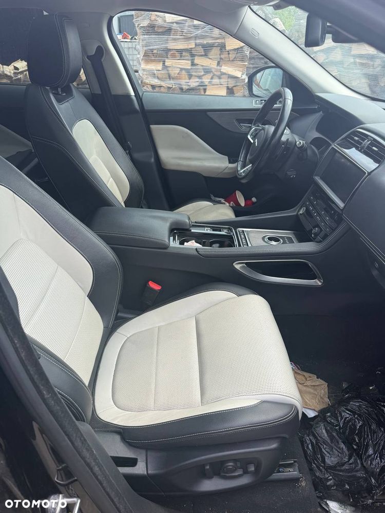 Jaguar F-Pace 2.0 i4D AWD R-Sport - 7