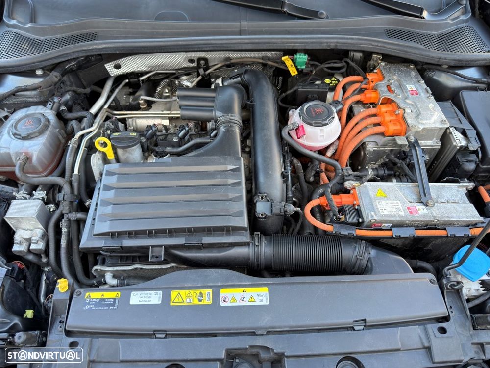 SEAT Leon 1.4 e-Hybrid Xcellence DSG - 40