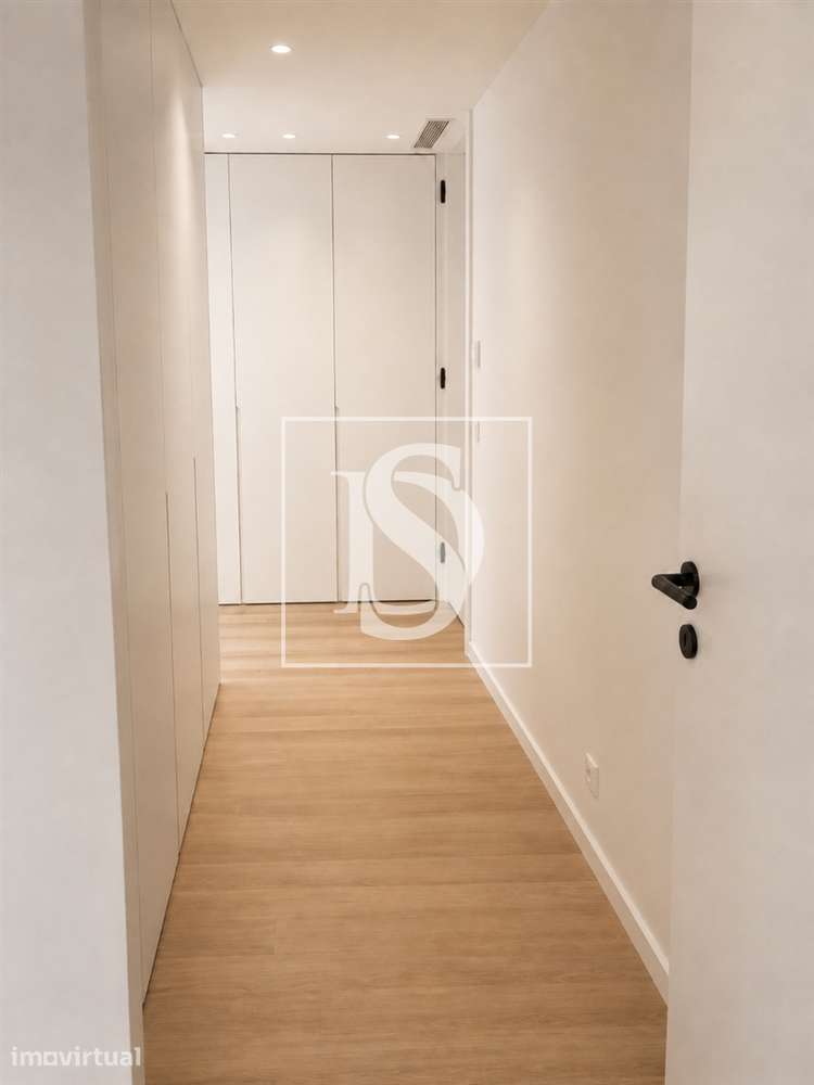 Apartamento T2 Venda em Nogueira, Fraião e Lamaçães,Braga - Grande imagem: 2/21