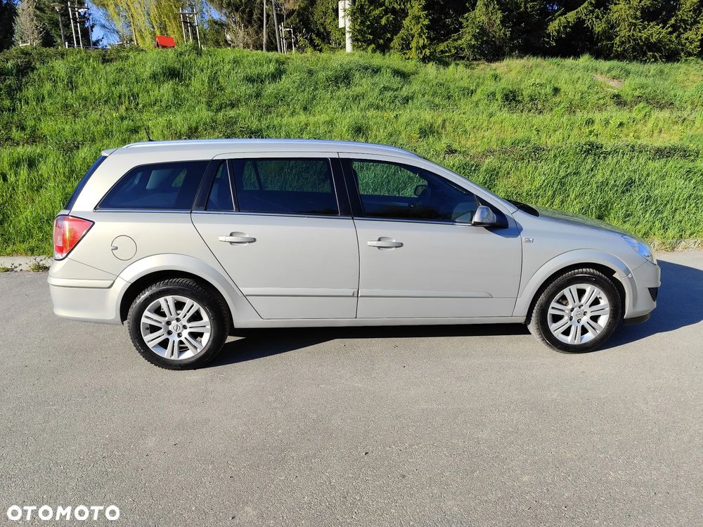Opel Astra 1.7 CDTI DPF Cosmo - 3