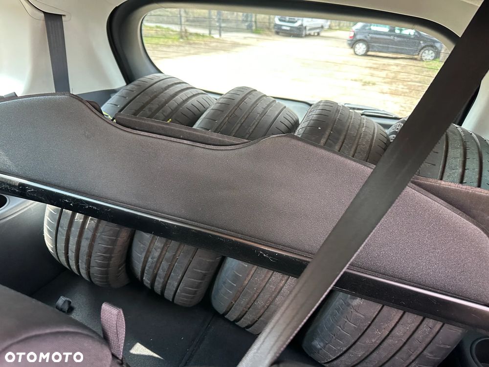 Mazda 5 2.0 MZR-DISI i-stop Edition 40 Jahre - 17