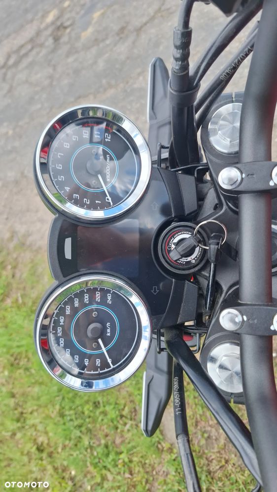 Kawasaki Z 650 RS - 7
