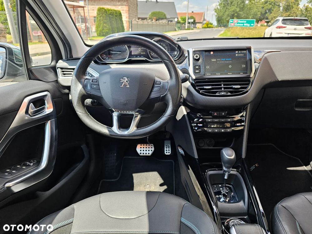 Peugeot 2008 PureTech 110 GPF Stop&Start EAT6 Signature - 11