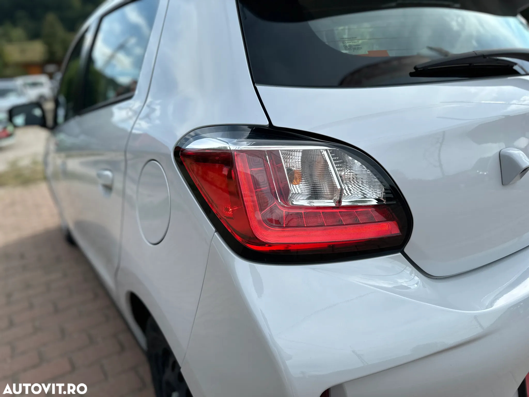 Mitsubishi Mirage - 19