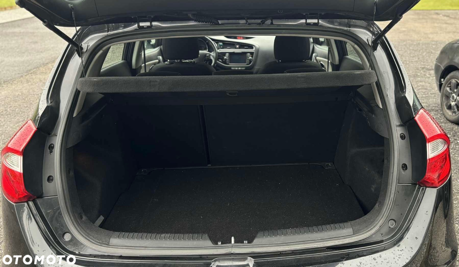 Kia Ceed - 16