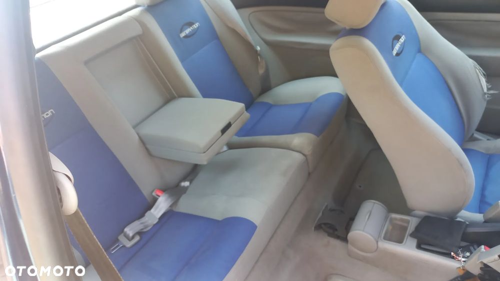 Volkswagen Golf 1.9 TDI Comfortline - 4