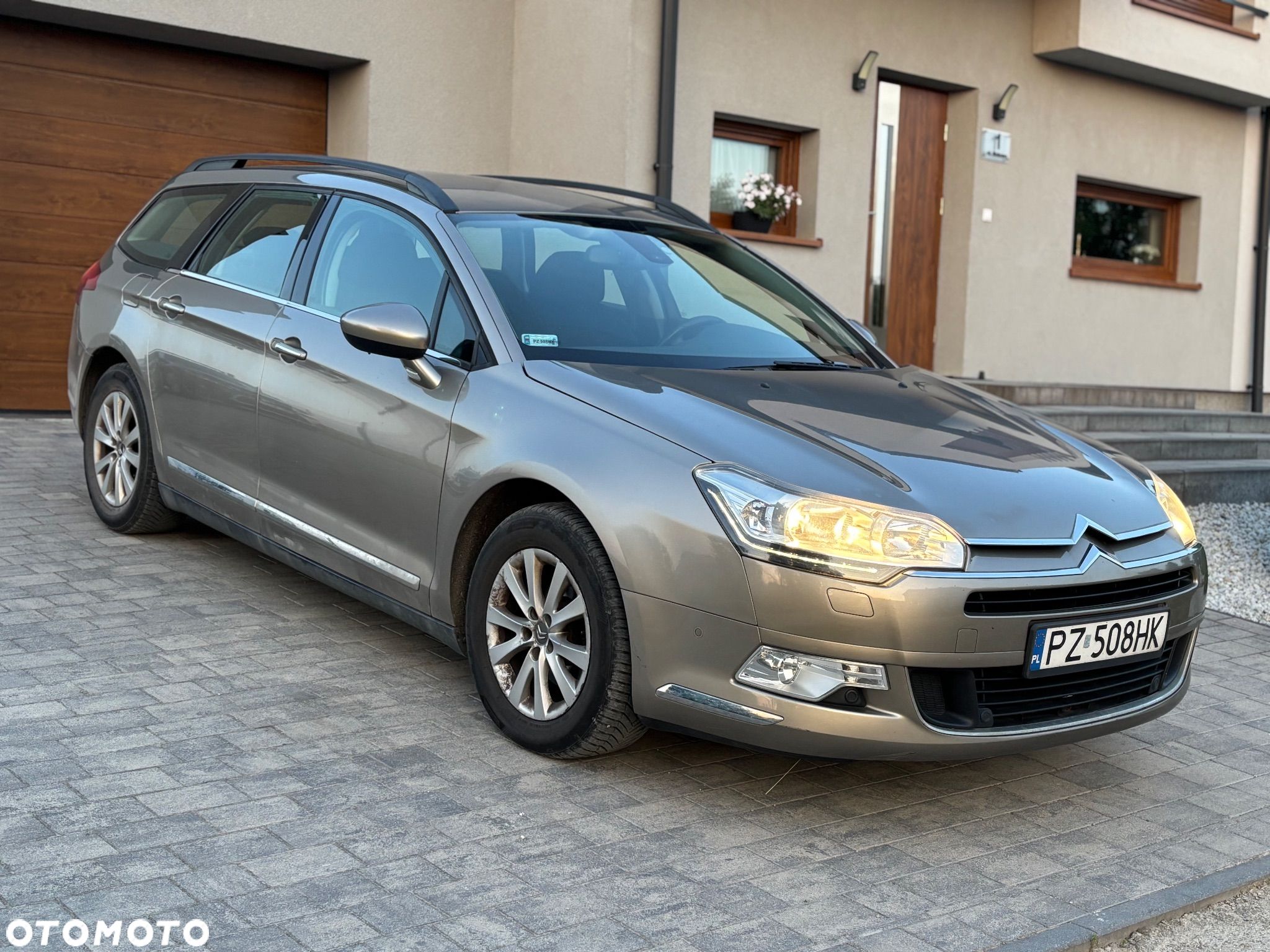 Citroën C5 Tourer e-HDi 110 EGS6 FAP Selection - 1