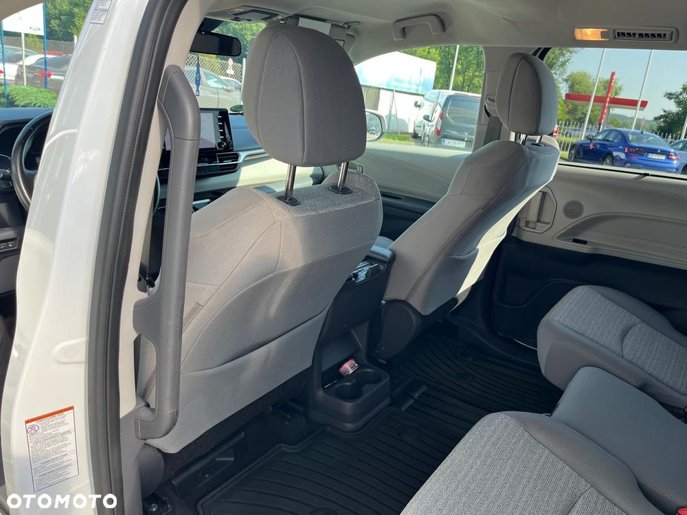 Toyota Sienna - 15