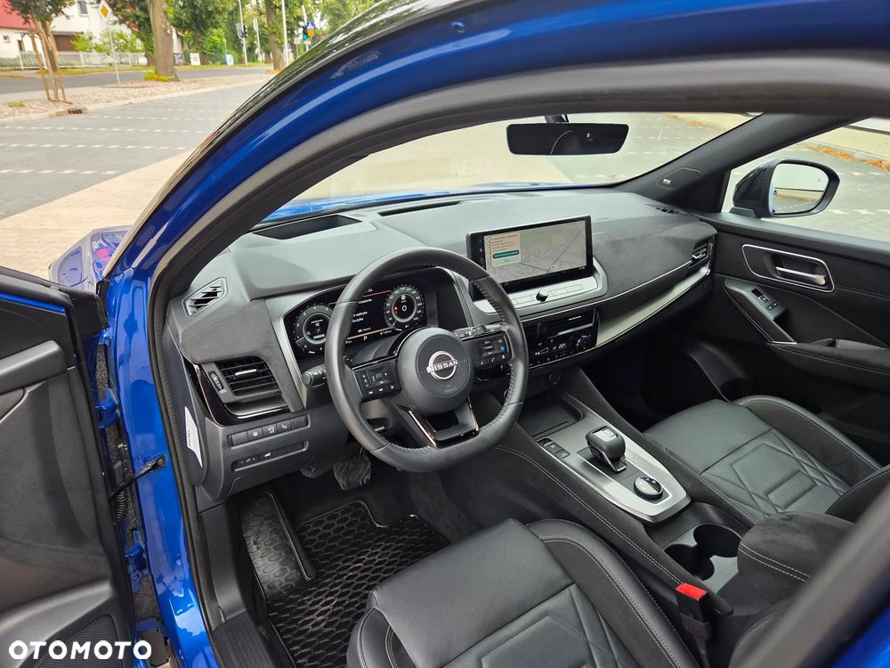 Nissan Qashqai 1.3 DIG-T 4x4 MHEV Xtronic Tekna - 19