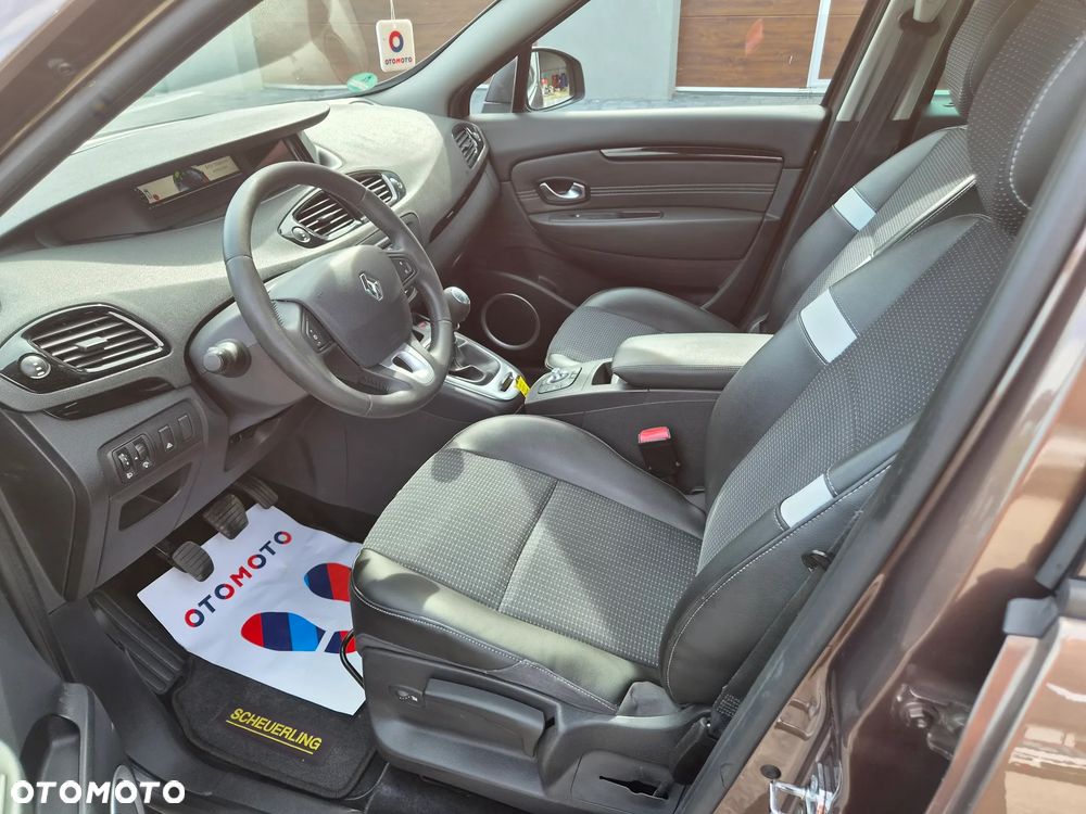 Renault Grand Scenic - 13