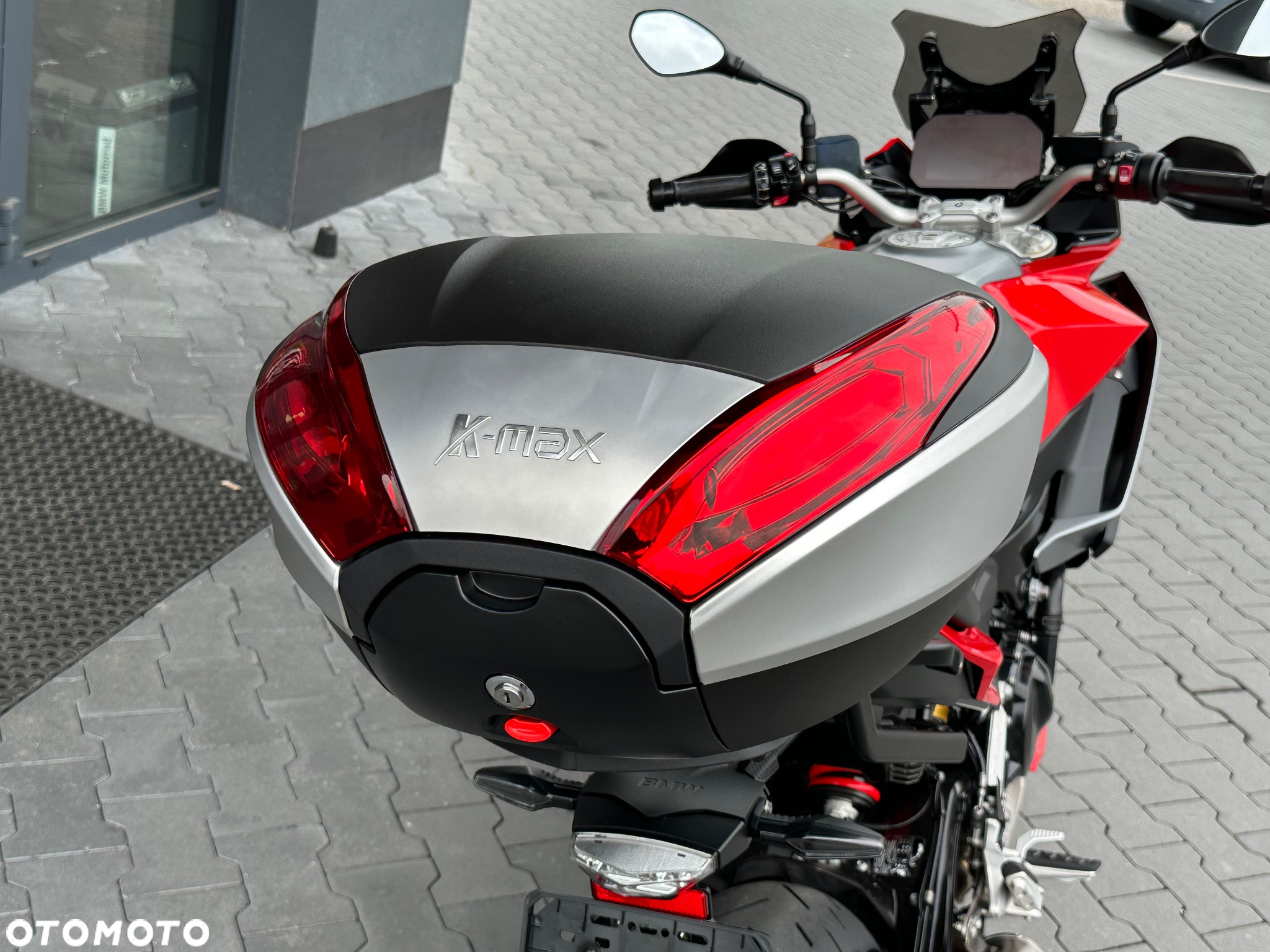 BMW XR - 9