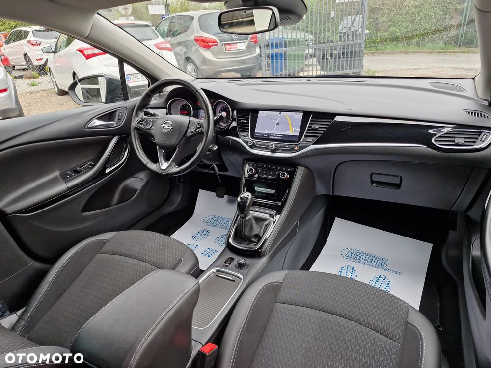 Opel Astra 1.4 Turbo Business - 23