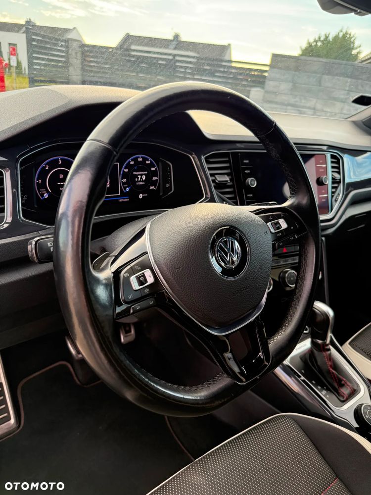 Volkswagen T-Roc - 10