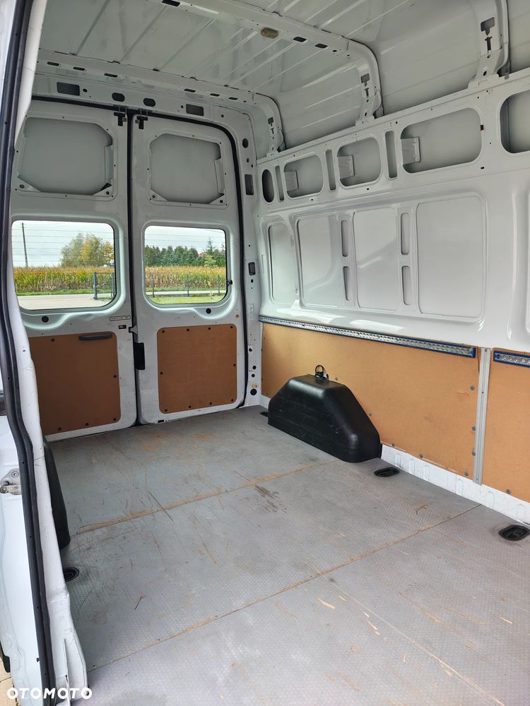 Ford Transit L3H3 2.2 125KM - 32