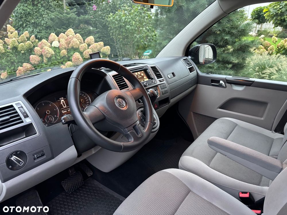 Volkswagen Caravelle - 15