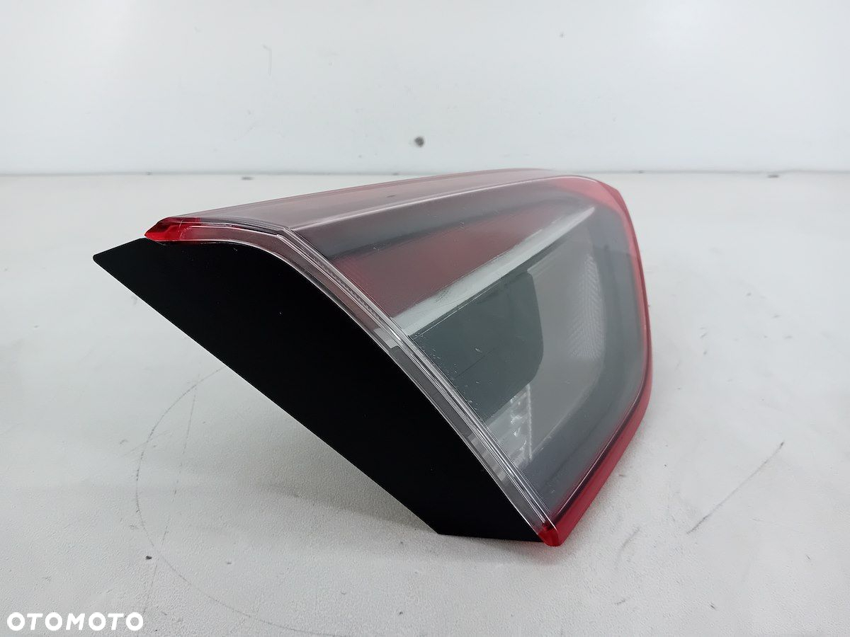 LAMPA TYLNA LEWA W KLAPE OPEL CROSSLAND-X - 4