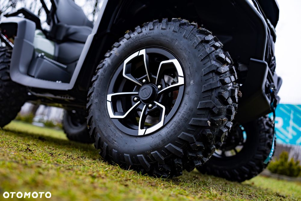 CFMoto CForce - 8