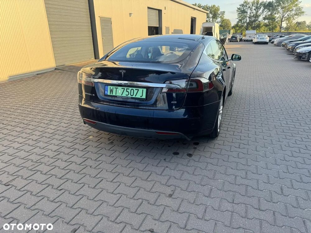 Tesla Model S Standard - 10