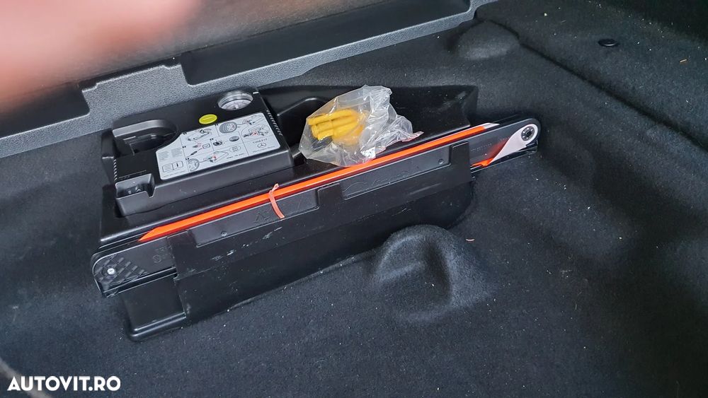 Mercedes-Benz B - 37