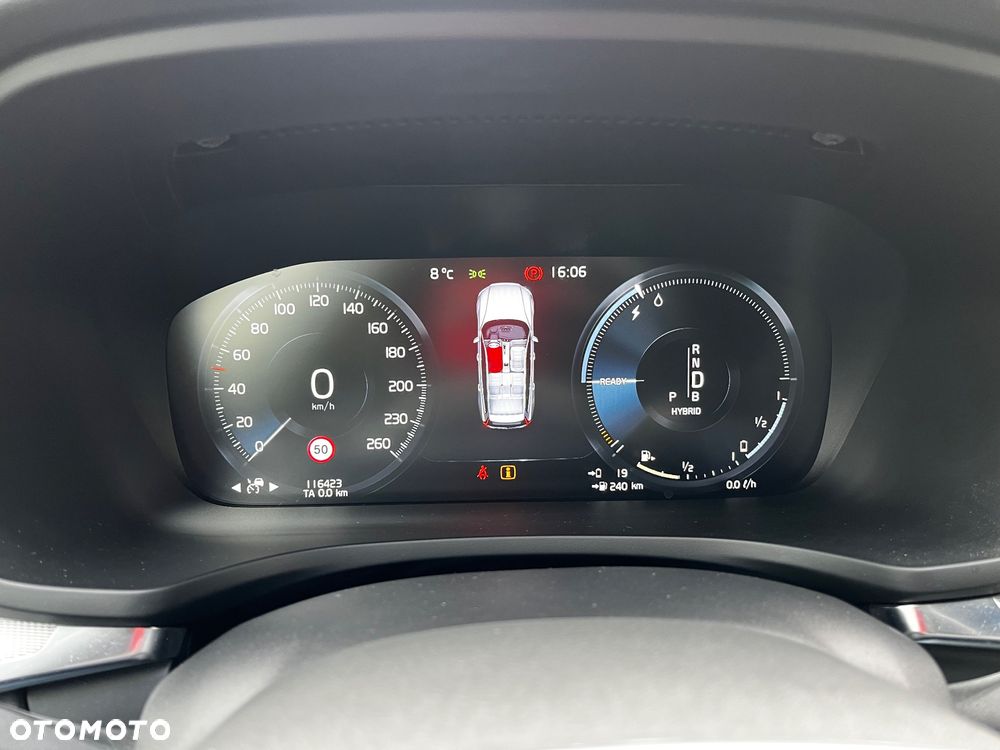 Volvo V60 T8 AWD Twin Engine Geartronic R-Design - 36