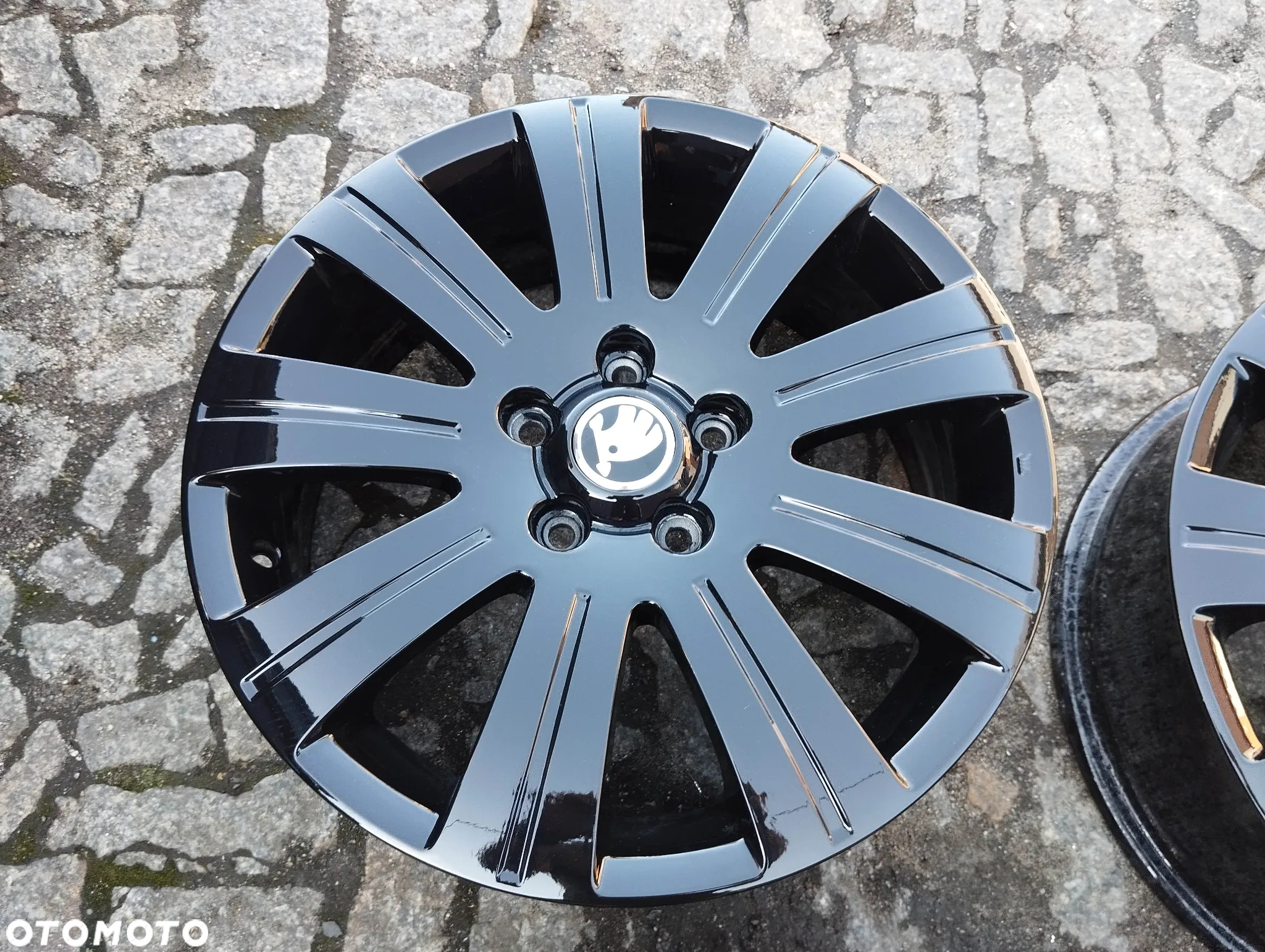 Alu Felgi Skoda Superb 2x112 17 ET45 - 8