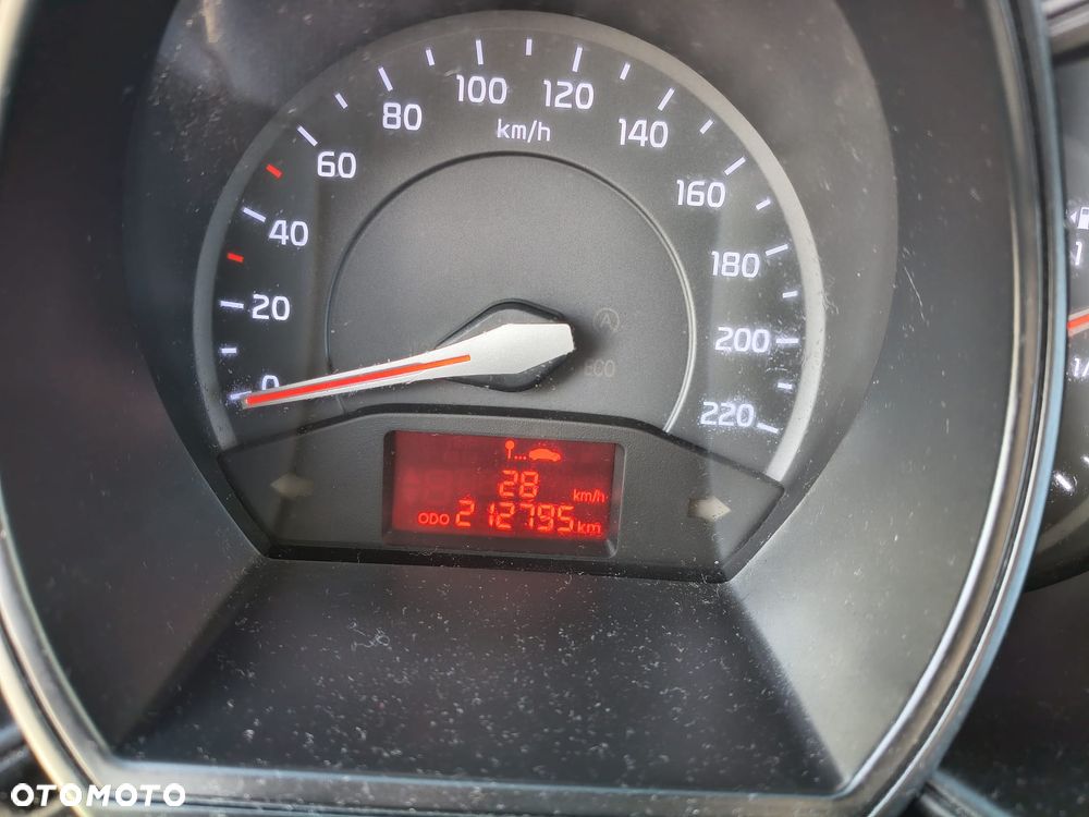 Kia Rio - 13