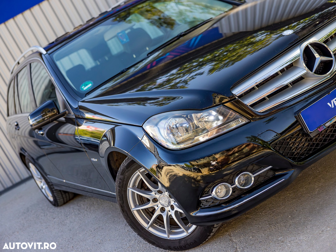 Mercedes-Benz C 180 T BlueEFFICIENCY 7G-TRONIC - 28