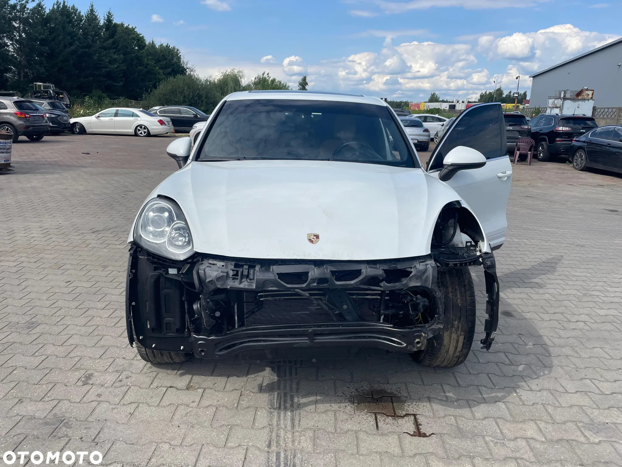 Porsche Cayenne Standard - 4